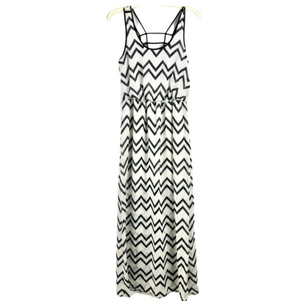 City Triangles criss cross back Maxi Dress